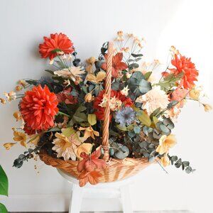 Vintage Williamsburg Large Wicker Basket Artificial Flower Bouquet Cottage Decor